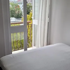 Quarto em Acomodações Particulares Comfy Near Metro & Airport, Lisboa